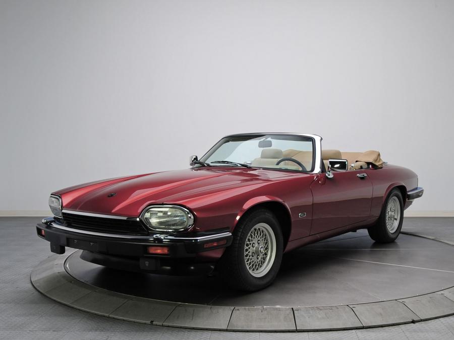  Jaguar XJ-S Convertible 1975 года  (фото 1 из 30)